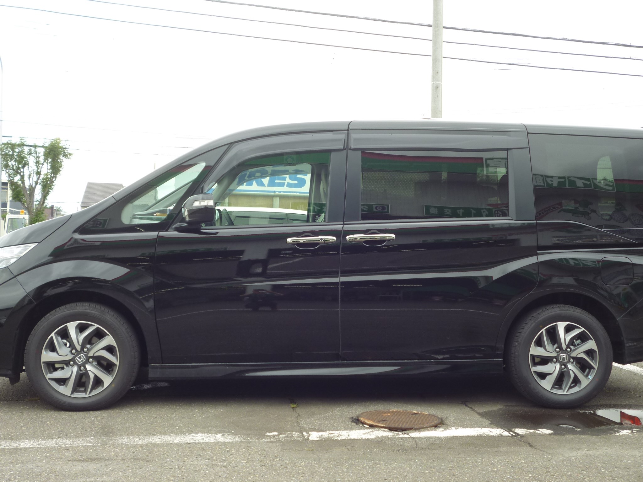 ステップワゴンスパーダ VERTEC ONE ロングビーク 18インチ