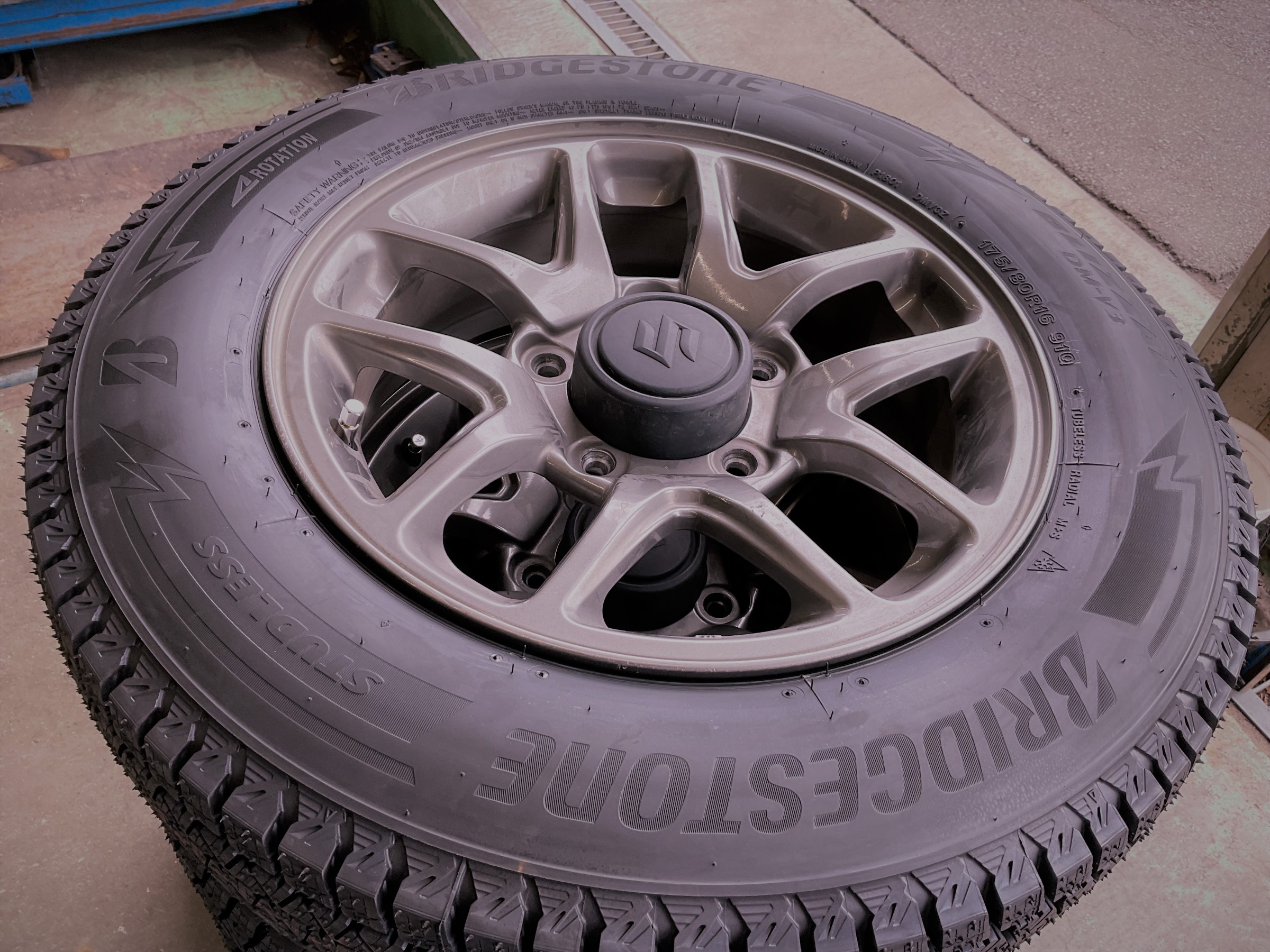 JB64型ジムニー、スタッドレスタイヤ交換！ | 店舗おススメ情報