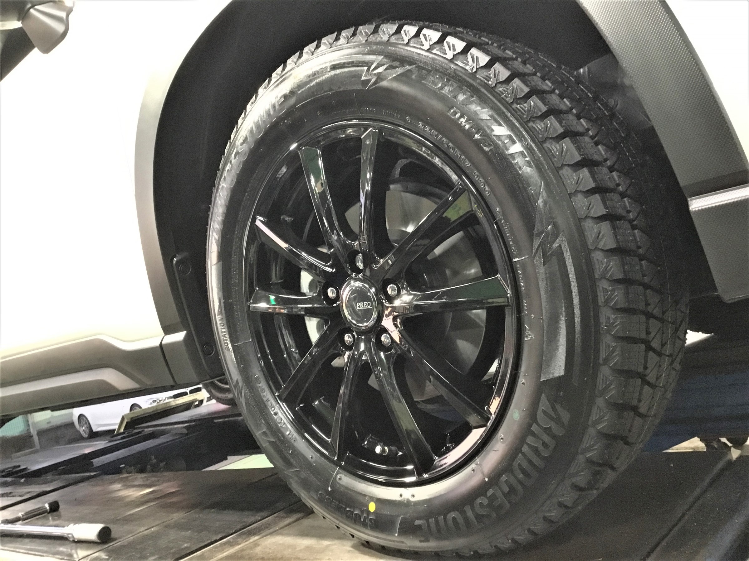 SK型フォレスター、スタッドレスタイヤ＆アルミホイールセットのお