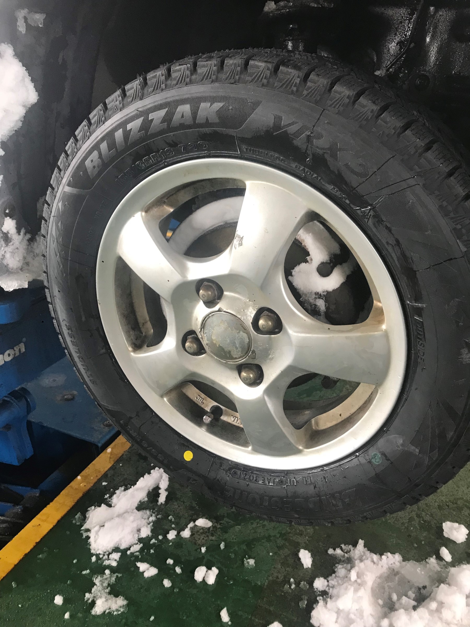 ライフ 155/65R13 VRX3 スタッドレスタイヤ交換 | 店舗おススメ情報