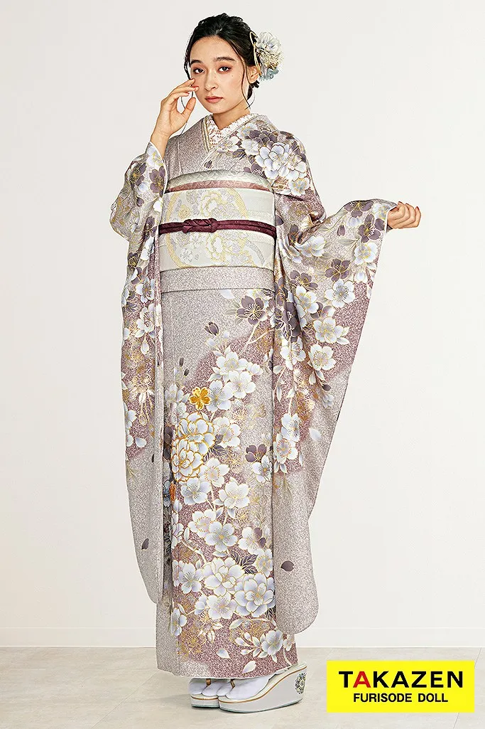 正統派古典 緑/白金 金彩牡丹柄 豪華 桂由美プレミアム振袖 上品 お