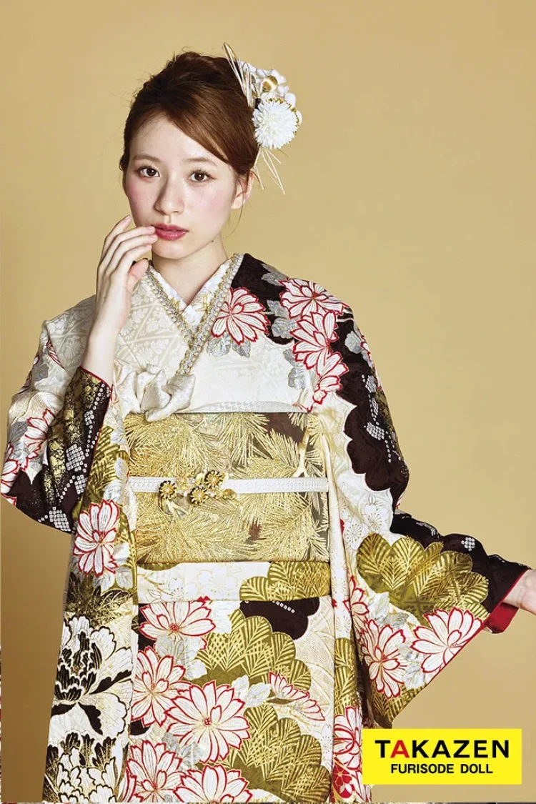 最高級古典柄振袖 滝泰/最高級金彩刺繍絞り友禅 白/金/茶 鞠柄/牡丹柄