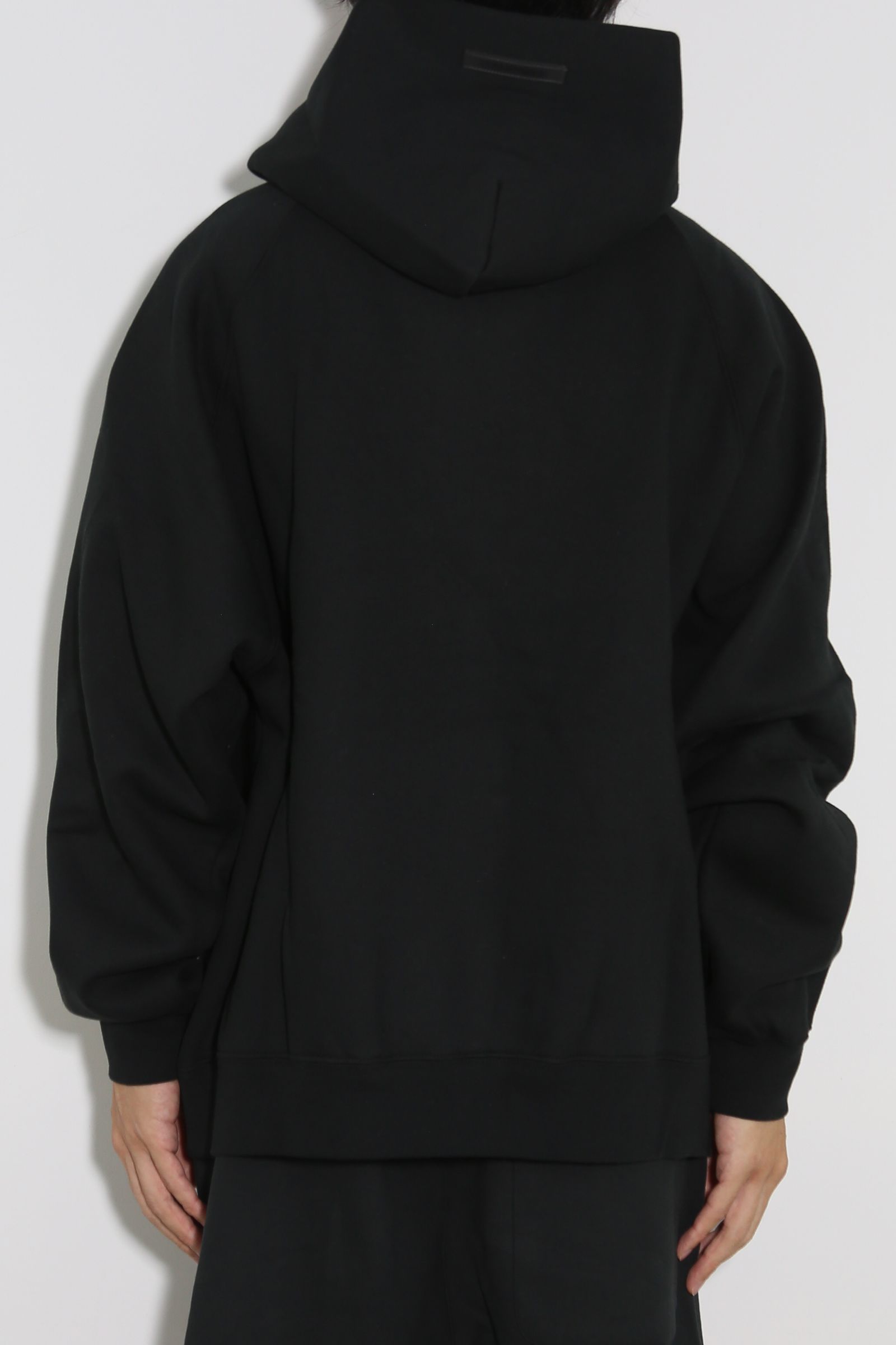 FOG ESSENTIALS - 21FW 1POINT LOGO SWEAT HOODIE / ブラック | Tempt