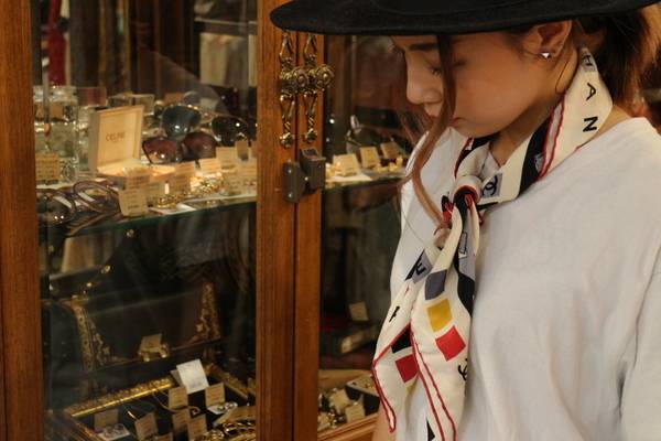 CHANEL/シャネル』ヴィンテージスカーフ入荷です！[2016.06.02発行