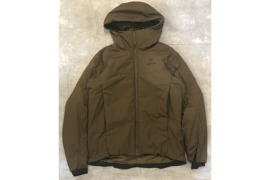 プロフェッショナル仕様ライン！「ARCTERYX LEAF（アークテリクス