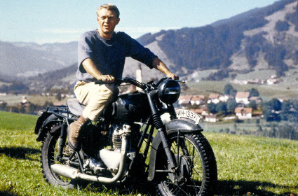 不屈の精神と魂の自由を謳いあげた戦争映画の傑作『大脱走』｜洋画専門