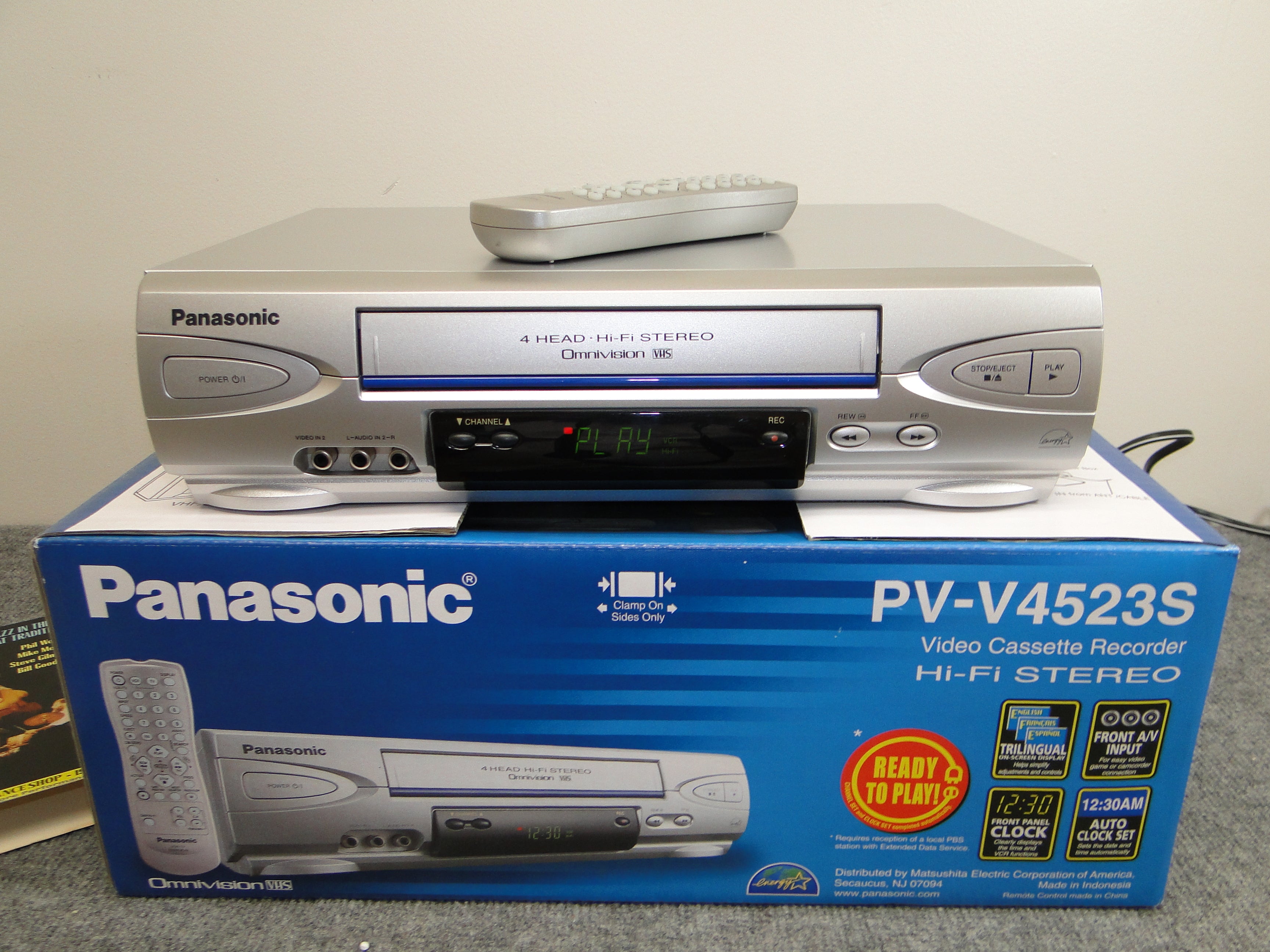 Panasonic PV-4523S Video Cassette recorder * Box * Remote – The