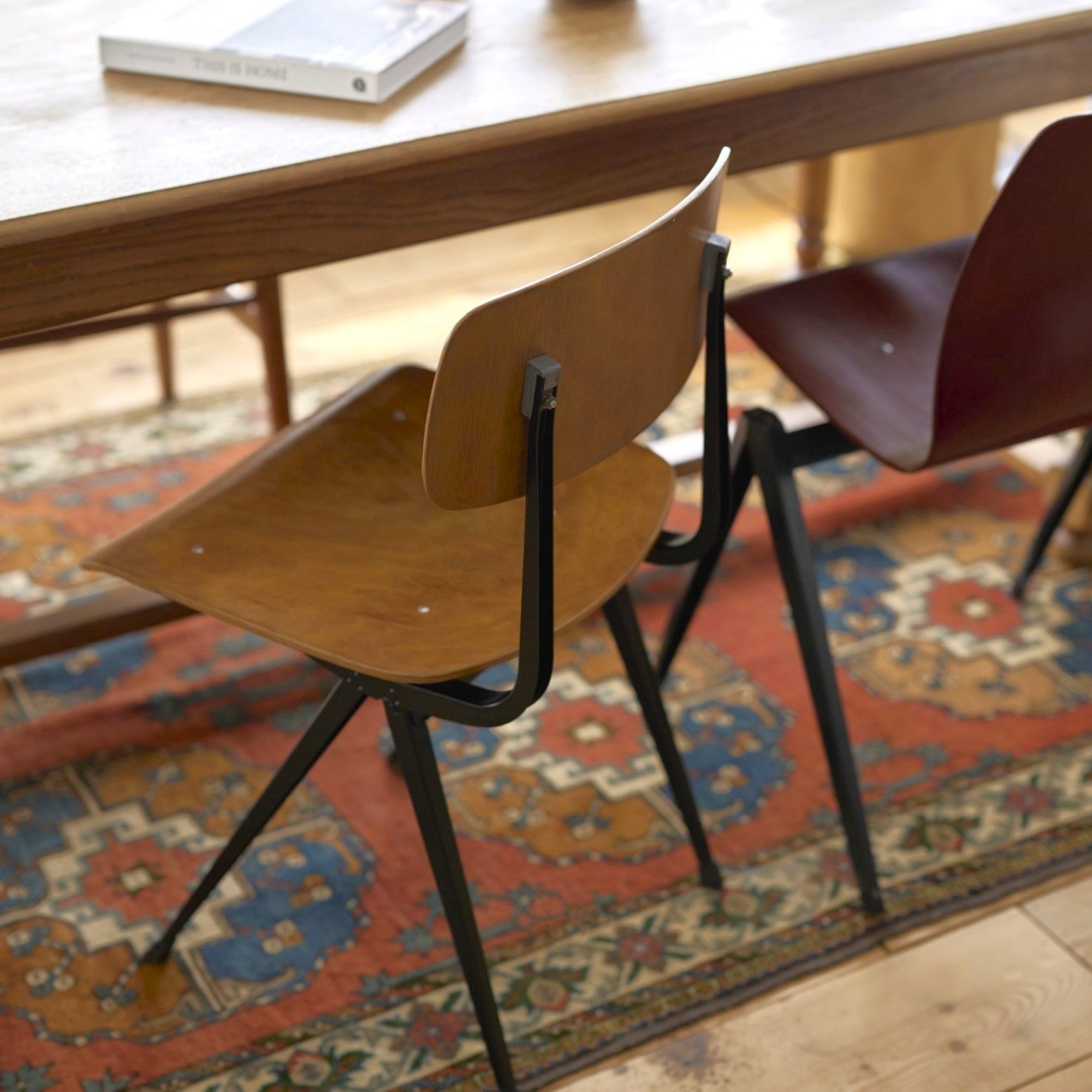 ヴィンテージ家具 | Result Chair (リザルト・チェア) | Ahrend社