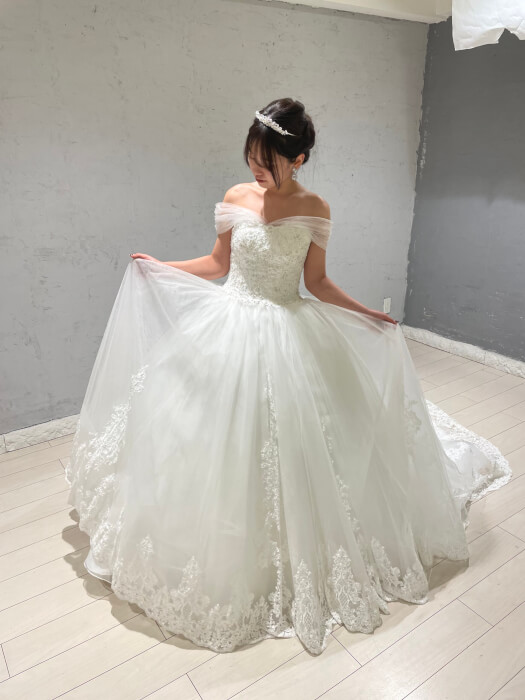 LISA＆GIULIANI 新作ドレスご紹介♡ チュールオフショルダードレス