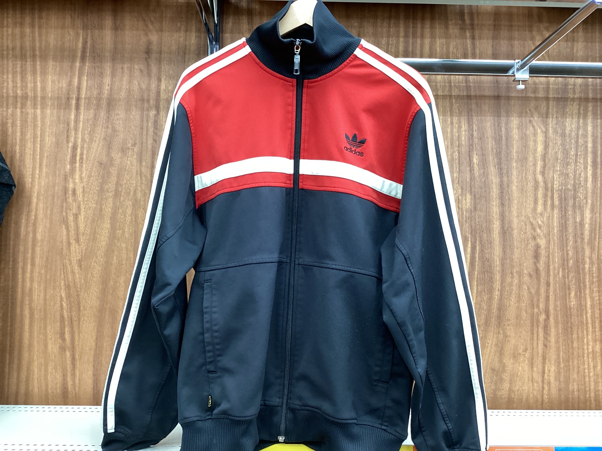 ヴィンテージ古着買取強化中！】adidasの80Sトラックジャケットが入荷