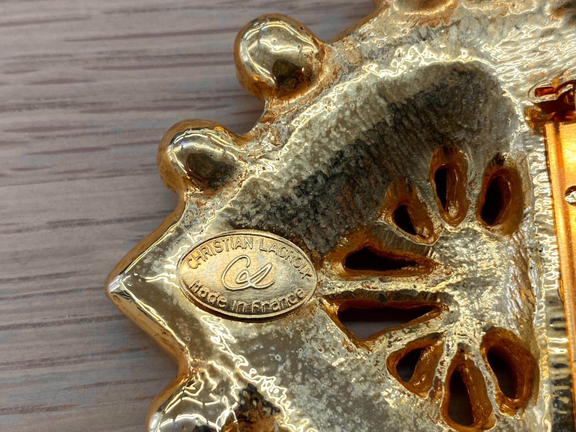 Christian Lacroix(クリスチャン ラクロワ) ハートモチーフブローチの