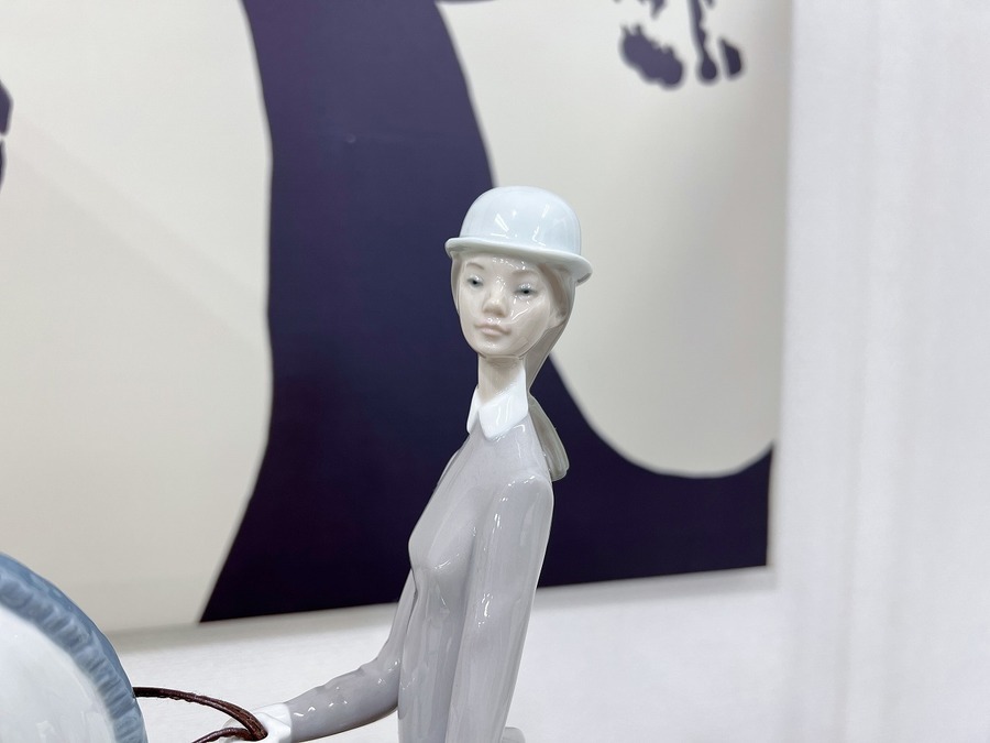 ため息の出るような美しさ】LLADRO(リヤドロ)白い馬の少女をご紹介