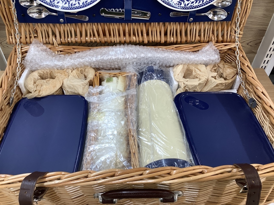 英国製OPTIMA社のピクニックバスケット入荷!!【名古屋徳重店】｜2021年