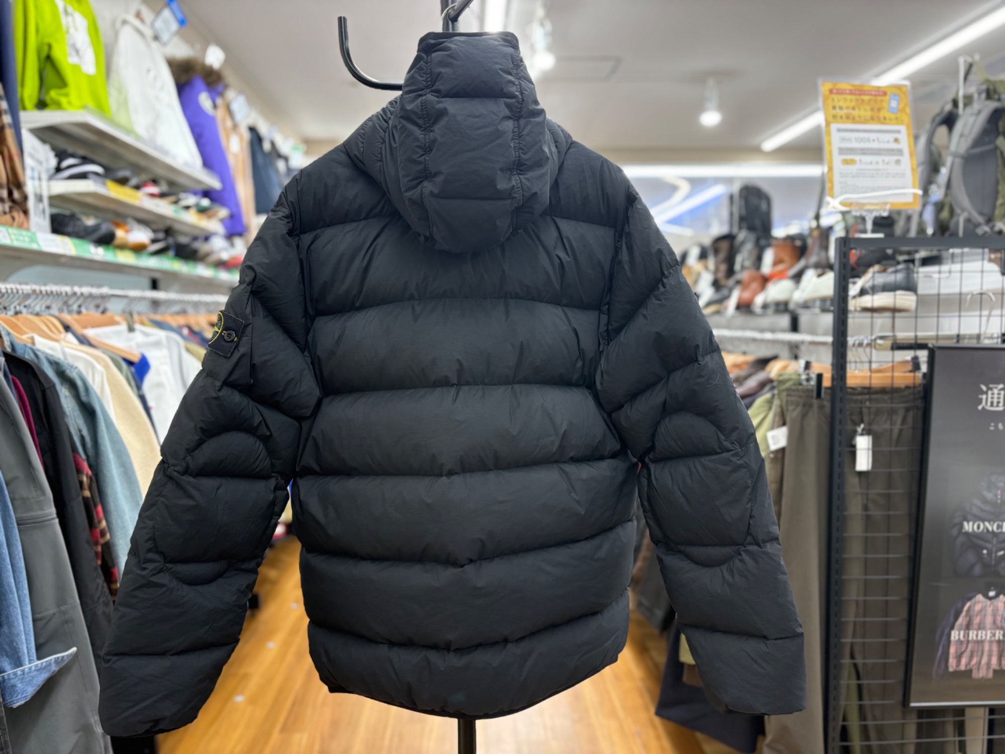 冬の主役アウター】STONE ISLAND ダウンジャケット入荷しました