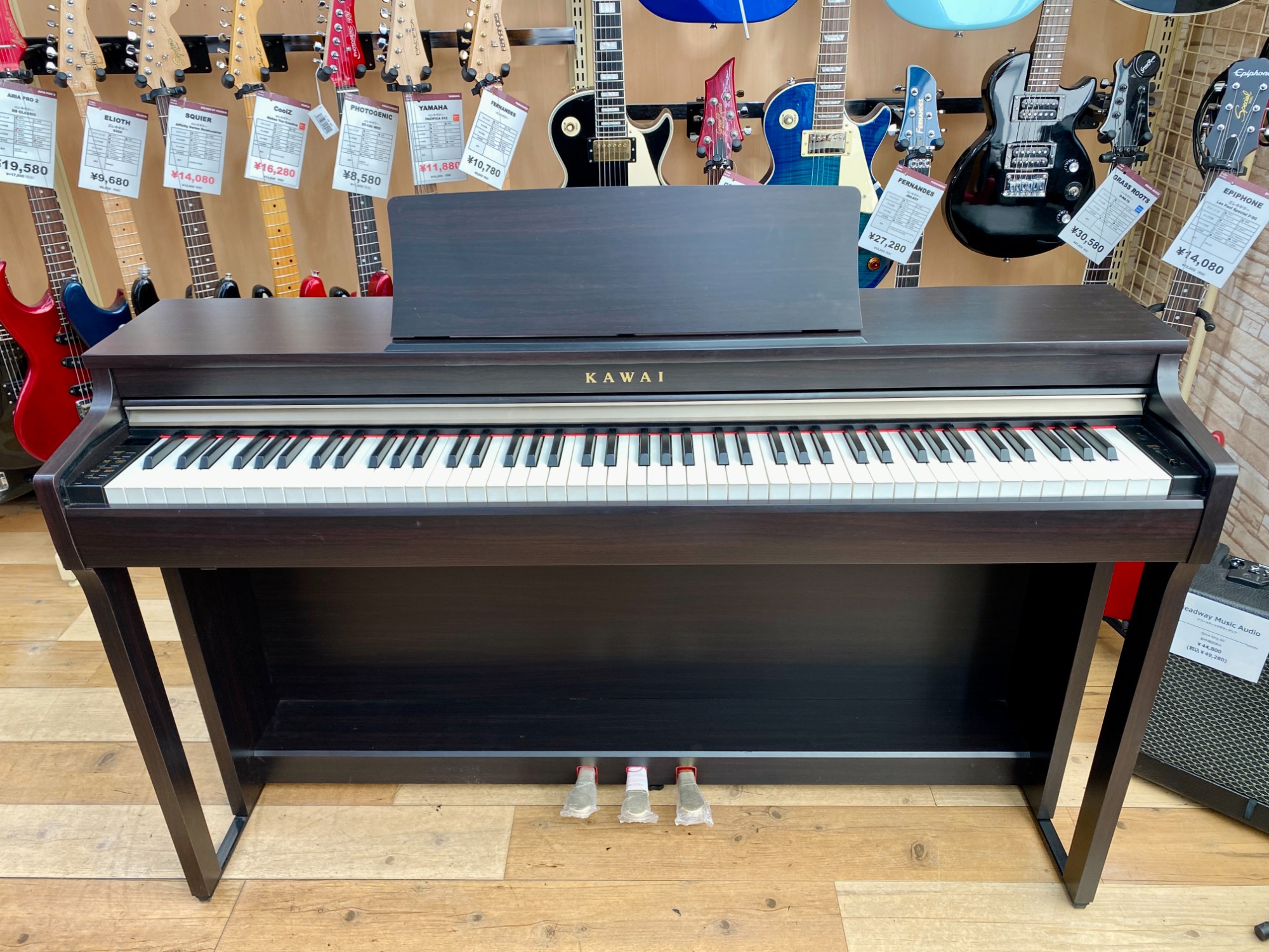 トレファク高槻店】取りに来れる方限定！【YAMAHA】電子ピアノ（椅子