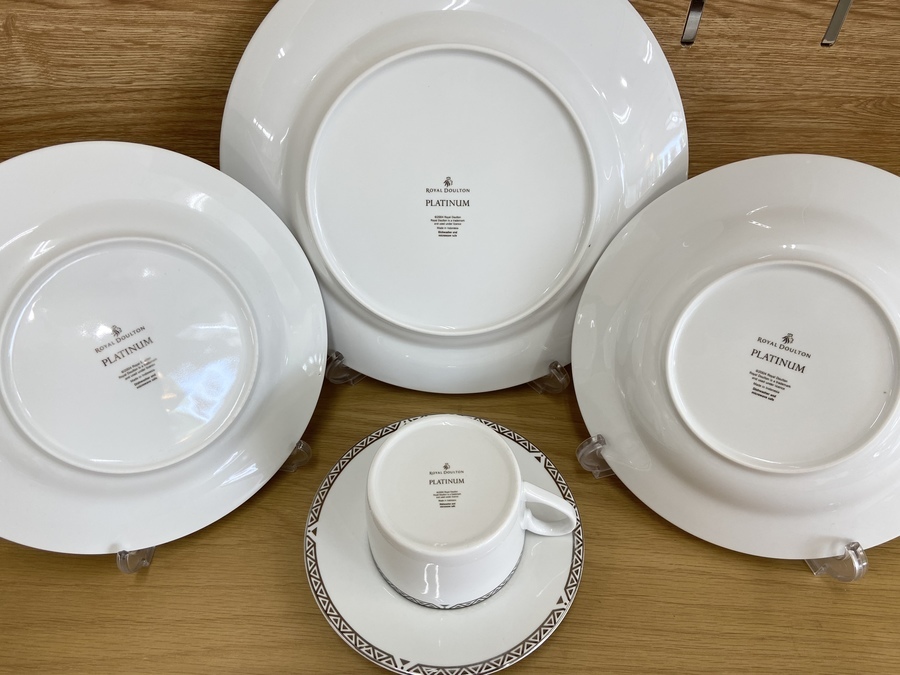 ROYAL DOULTON/ロイヤル ドルトン】”PLATINUM/プラチナ”のカップ