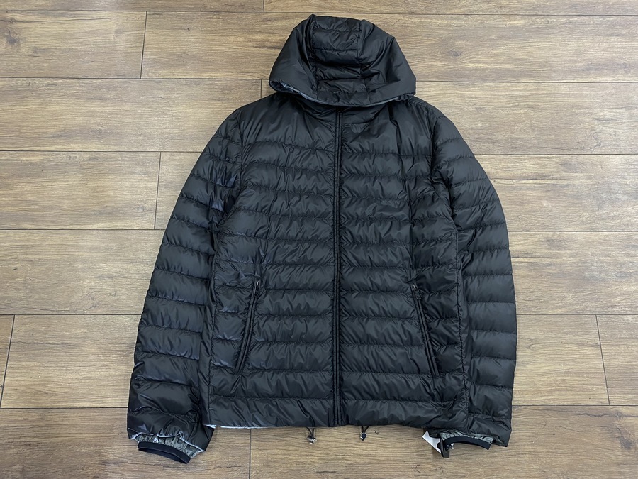 ダウンジャケット買うなら今！PRADA（プラダ）ライトダウンのご紹介