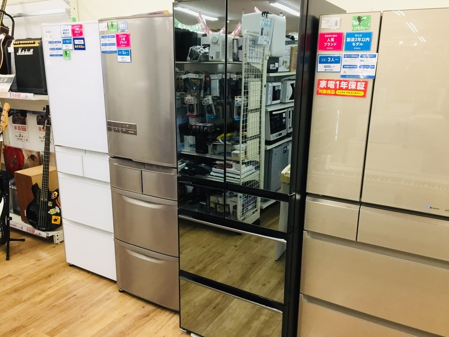 お洒落なガラストップデザイン！！HITACHI（ヒタチ）の6ドア冷蔵庫が新