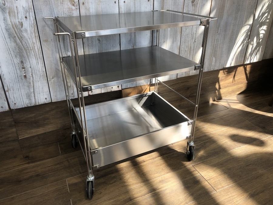 こんどはステンレスのワゴン！ 無印の家具がまたまた入荷しました♪ 他