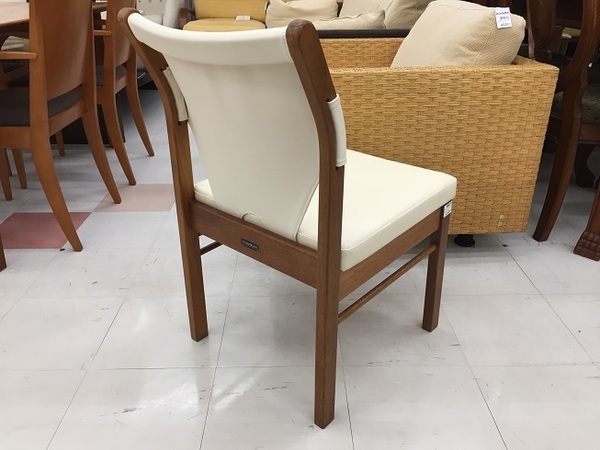 ジャパンヴィンテージ！ maruni(マルニ木工) 孔雀マークのダイニング