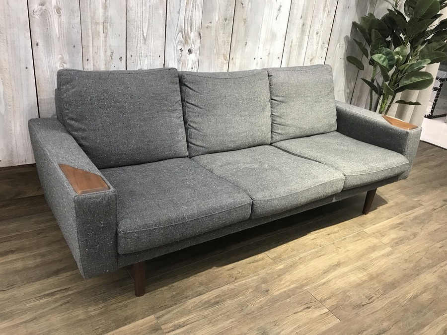 unico（ウニコ）】廃盤品！北欧ヴィンテージスタイルの3人掛けソファ