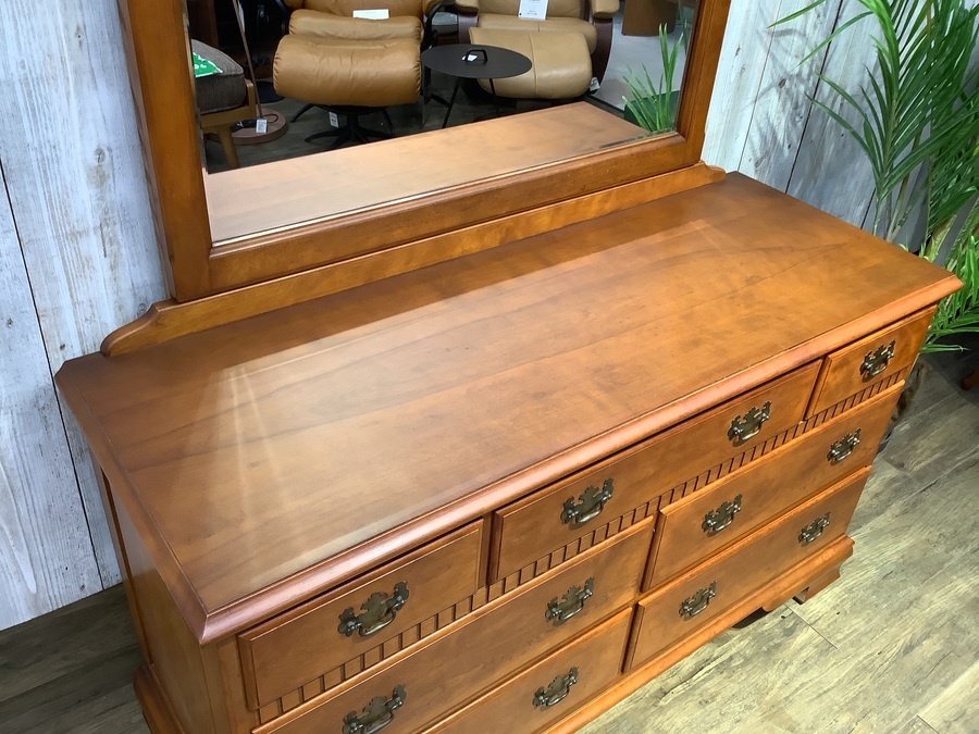 Daniel（ダニエル）】横浜クラシック家具といえばダニエルのドレッサー