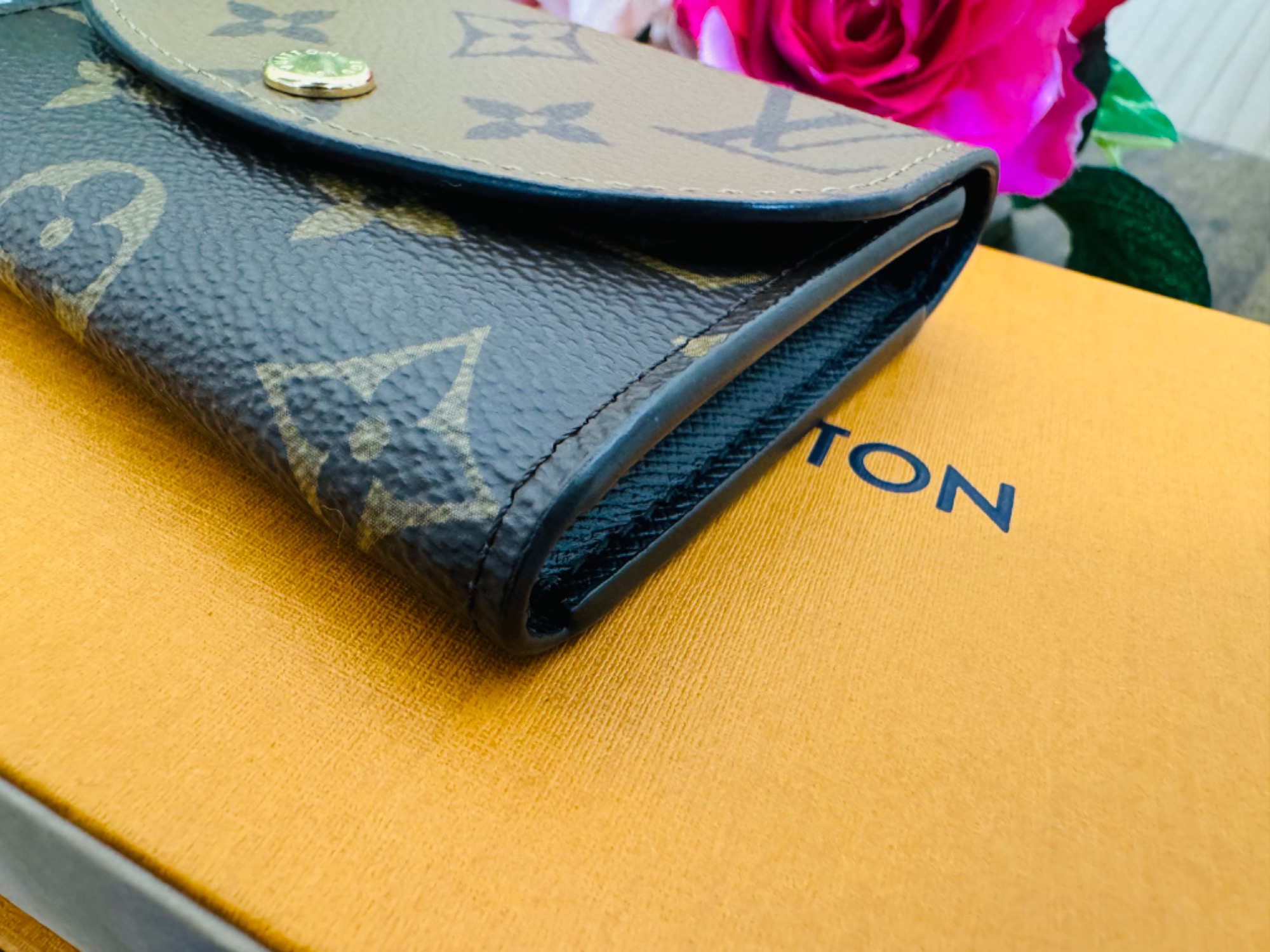 Louis Vuitton（ルイ・ヴィトン）モノグラム・リバース：ポルトモネ