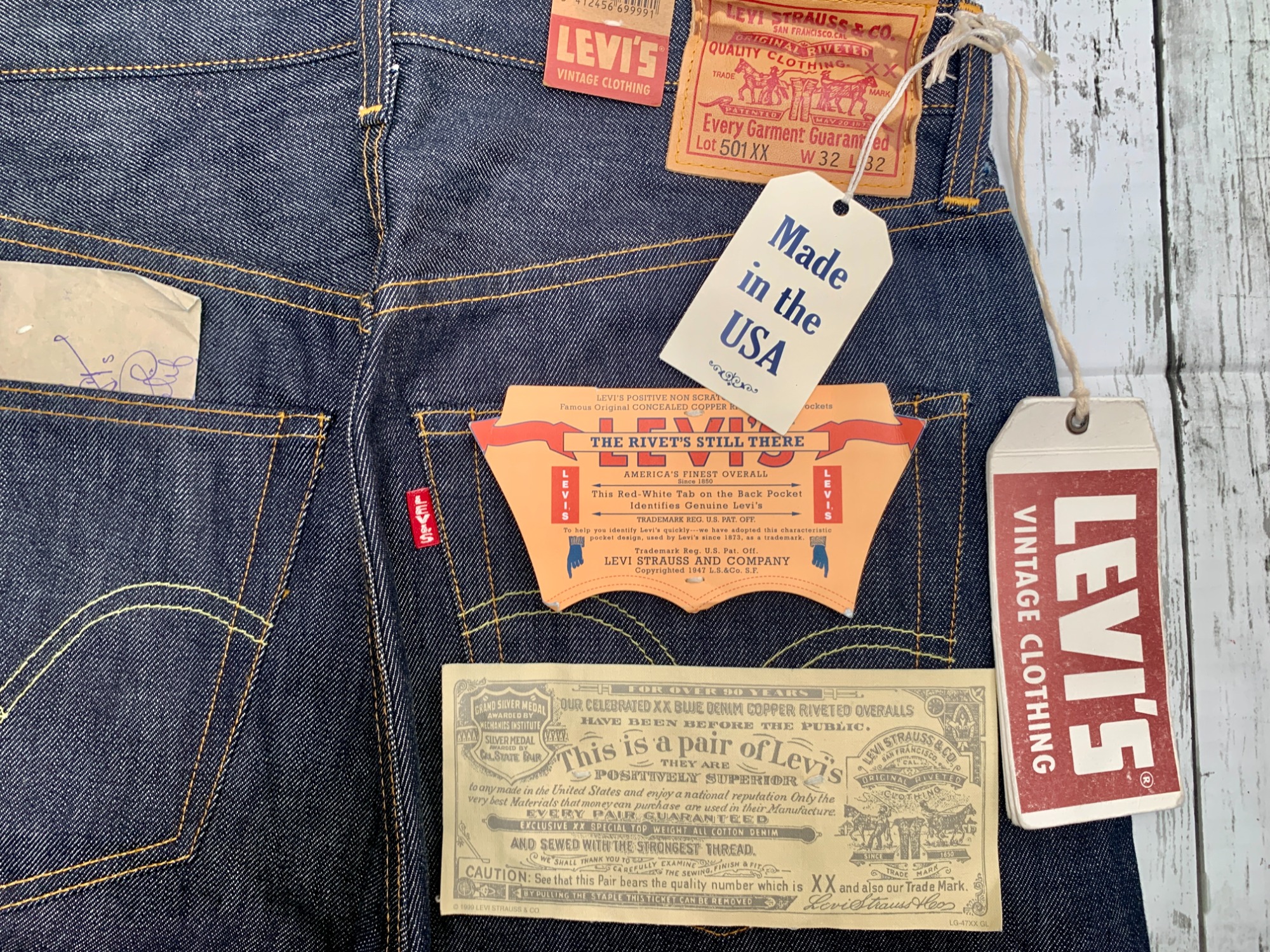 自分へのご褒美に！！【『米国製赤耳』LEVI'S(リーバイス)】501XX復刻