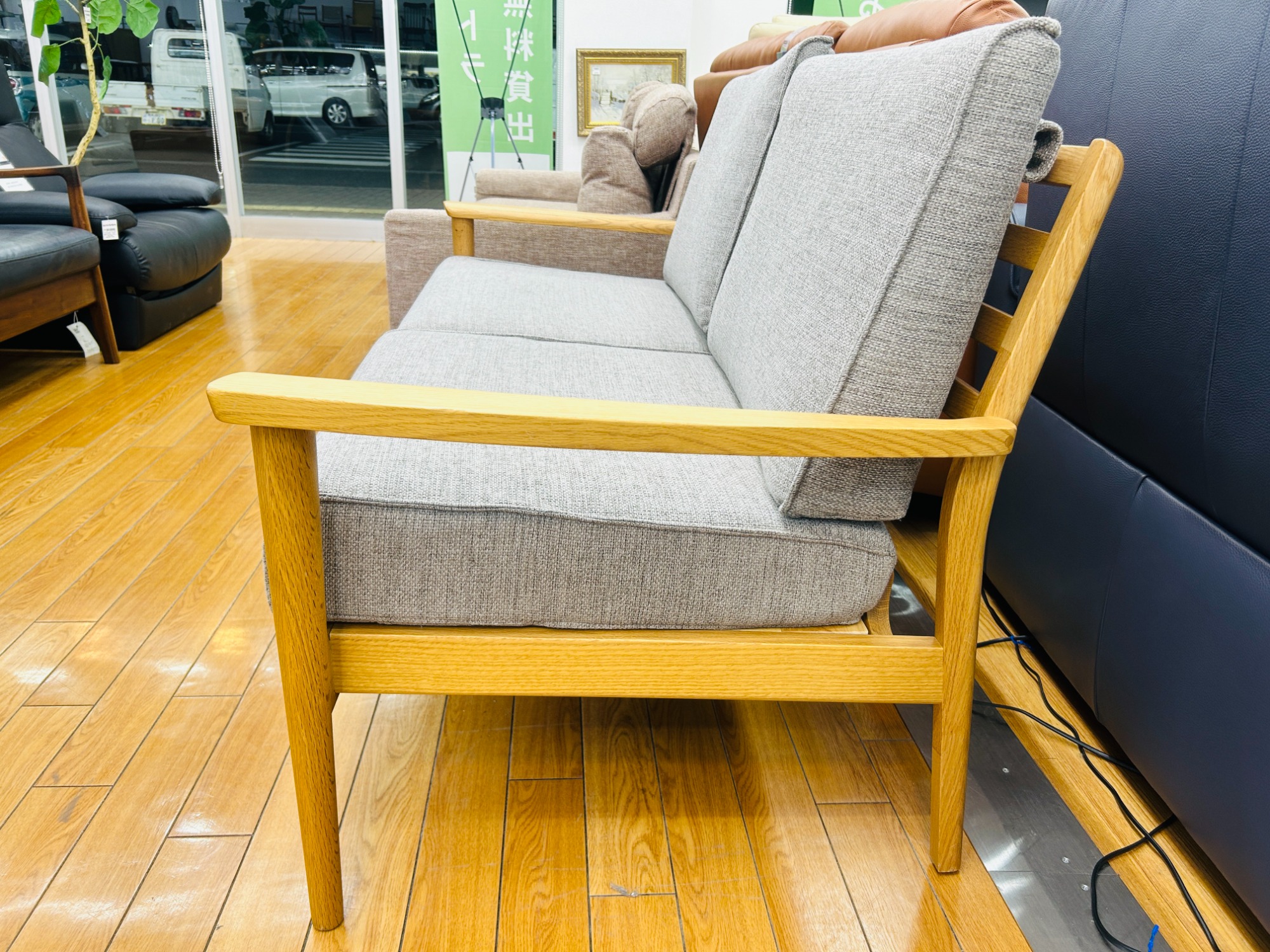 お値段見直しました！ IDC大塚家具 シネマN3 2人掛けソファのご紹介