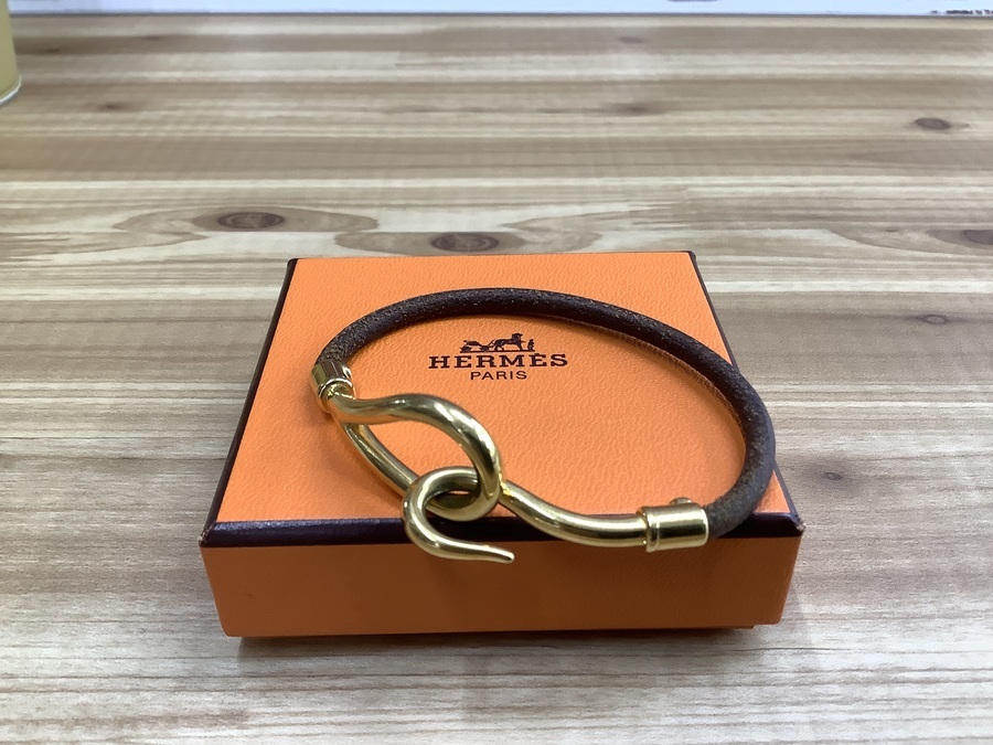 HERMES(エルメス)のジャンボレザーブレスレット、サイズ違いで入荷しま