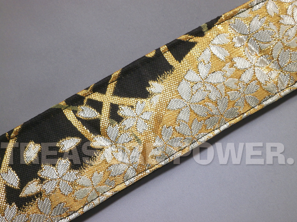 三味線本体 ヘビ柄 金色刺繍付き 沖縄 【公式通販】