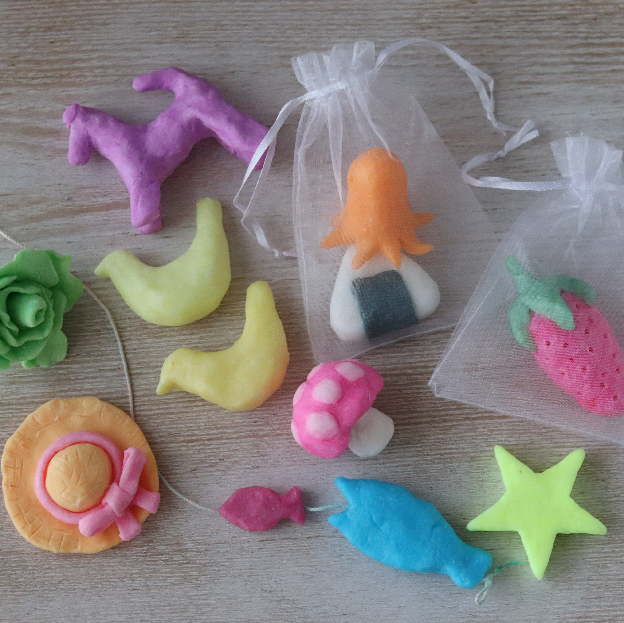 こねこねアロマ石けん作りキット【カラフル粘土タイプ】 – 手作り