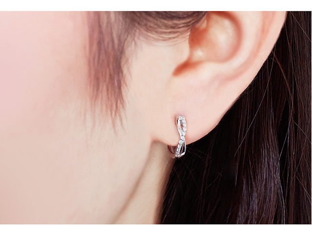 プラチナダイヤモンドピアス(RPE793)|TSUTSUMI（ジュエリーツツミ