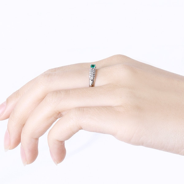 プラチナエメラルドリング(LFR358)|TSUTSUMI（ジュエリーツツミ