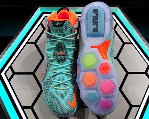 新シーズンのシューズ、ナイキ「レブロン12」発表 / バスケットボール