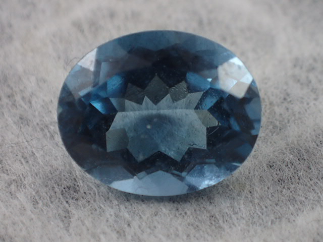 最高品質天然ロンドンブルートパーズ(London Blue Topaz) オーバル