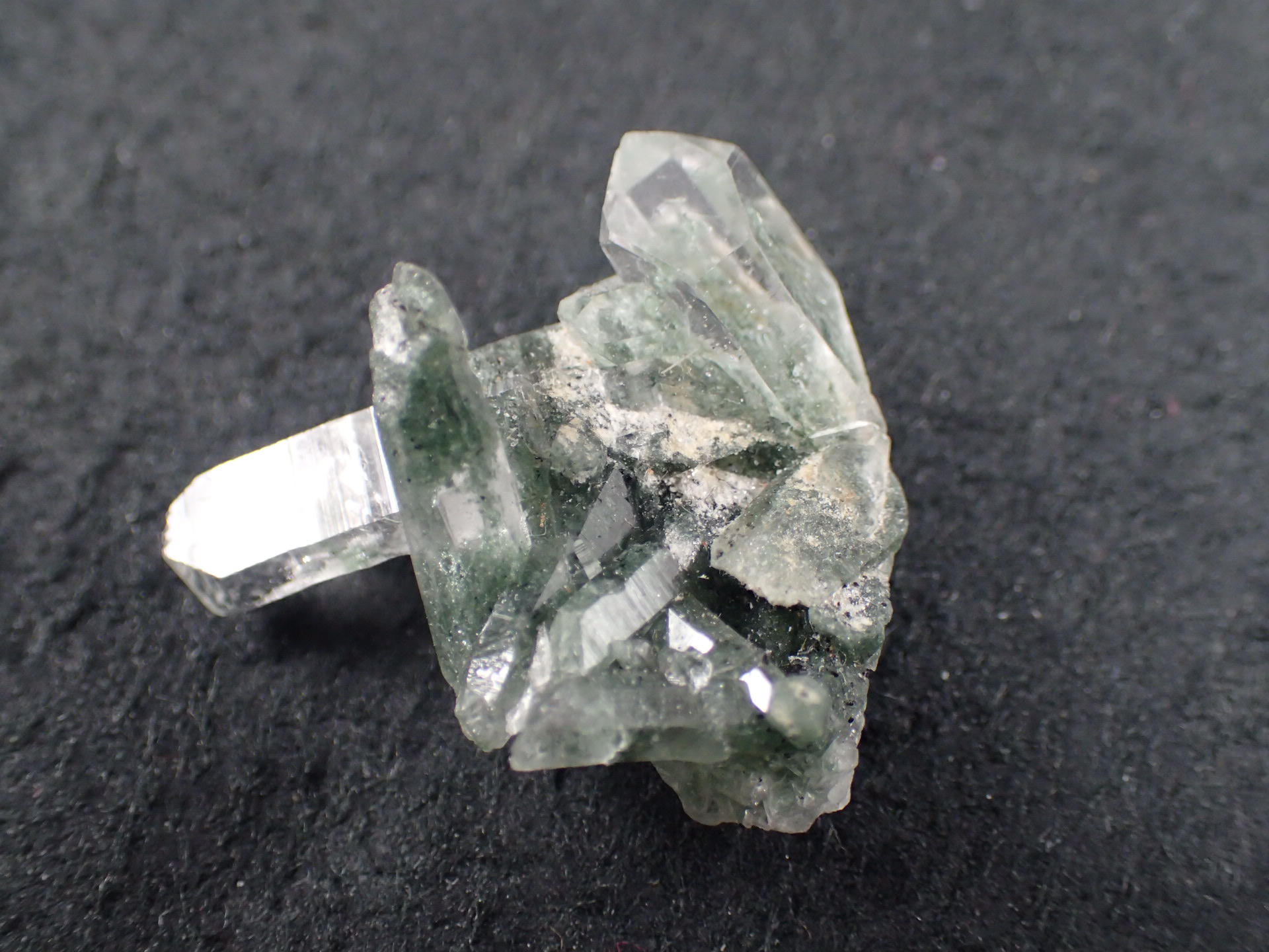 ☆別格高級品！福徳弁天秘宝⑧！ゴールデン マニカラン 水晶 原石