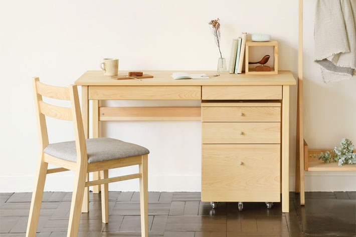 4本脚 | 日本の木を大切にした学習机・家具の専門店キシル