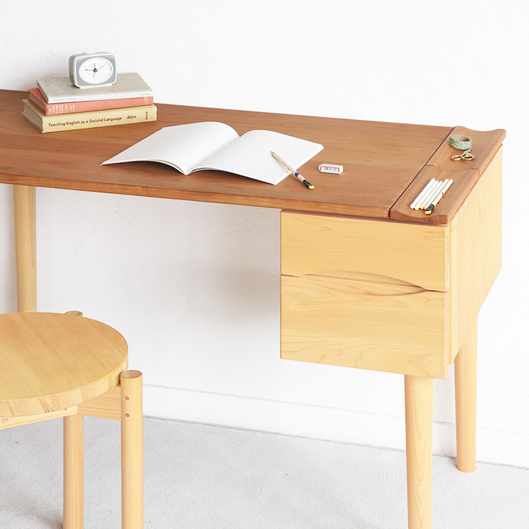 リン・ホーリン社 学習デスクコンセント二口付き リンホーリン Lynn