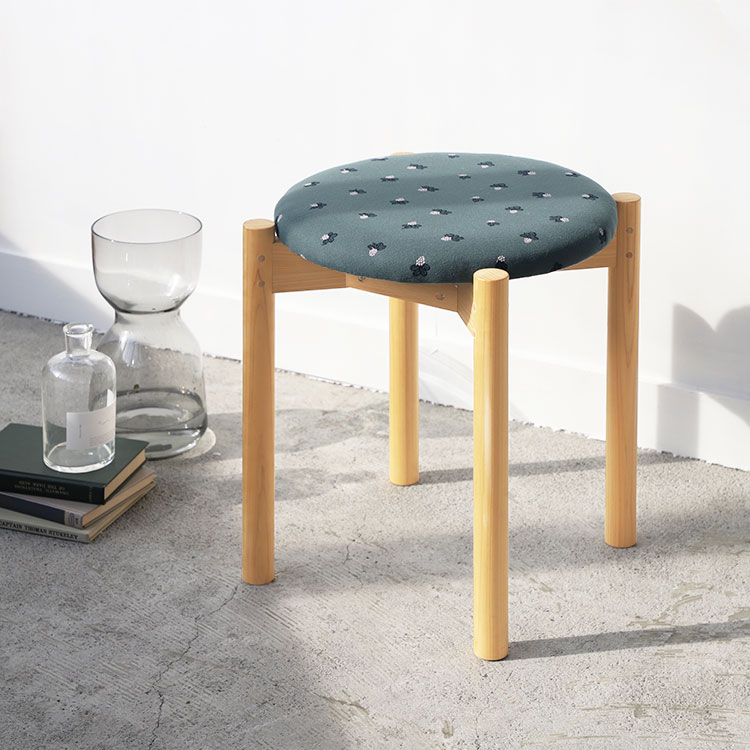 在庫限り】25'限定色 スツール O mina perhonen｜家具と木製チェアの