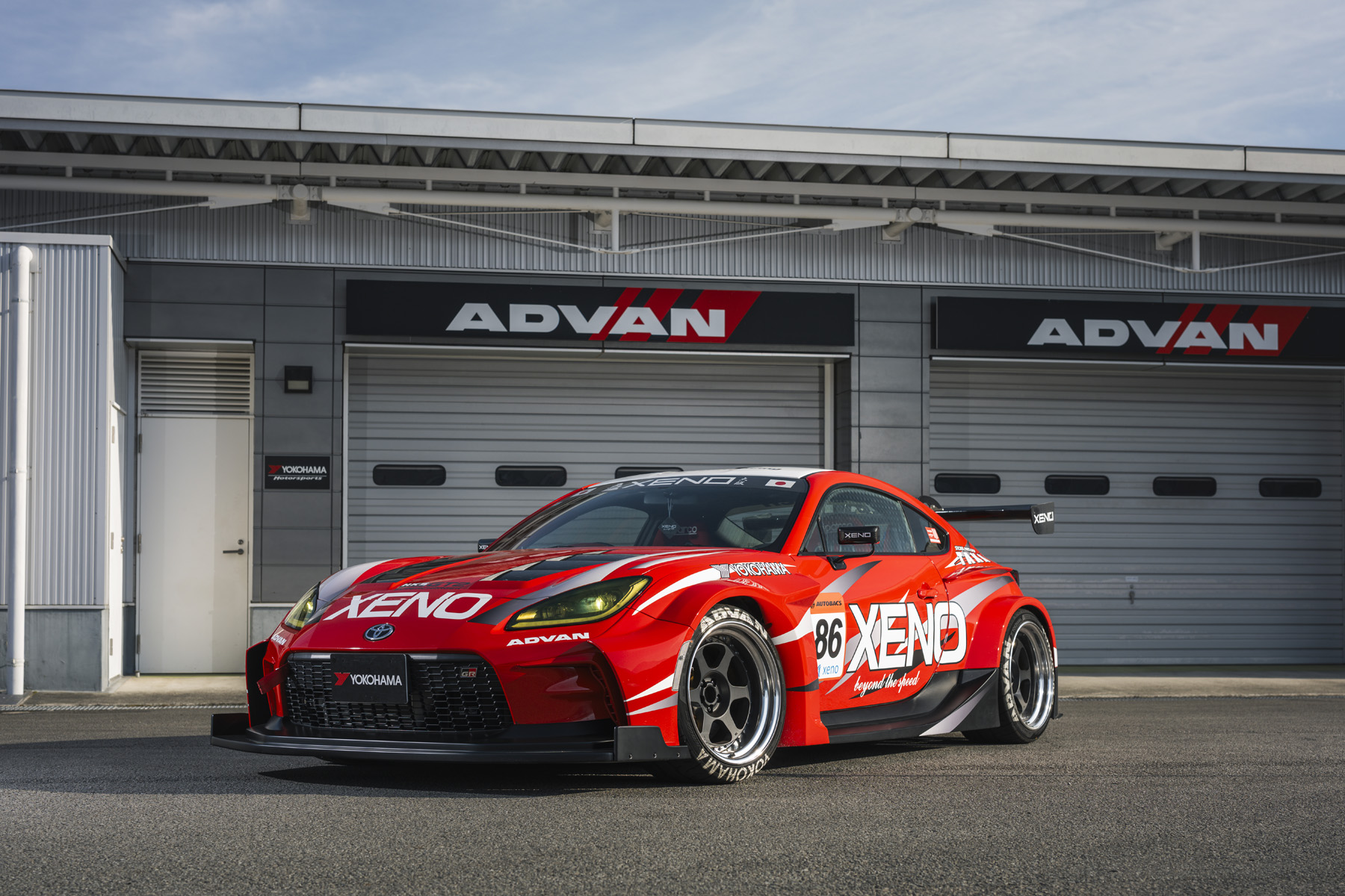 TOYOTA GR86 [ZN8] 2022y / XENO Japan [SHOP DEMO-CAR] | 全国の有名