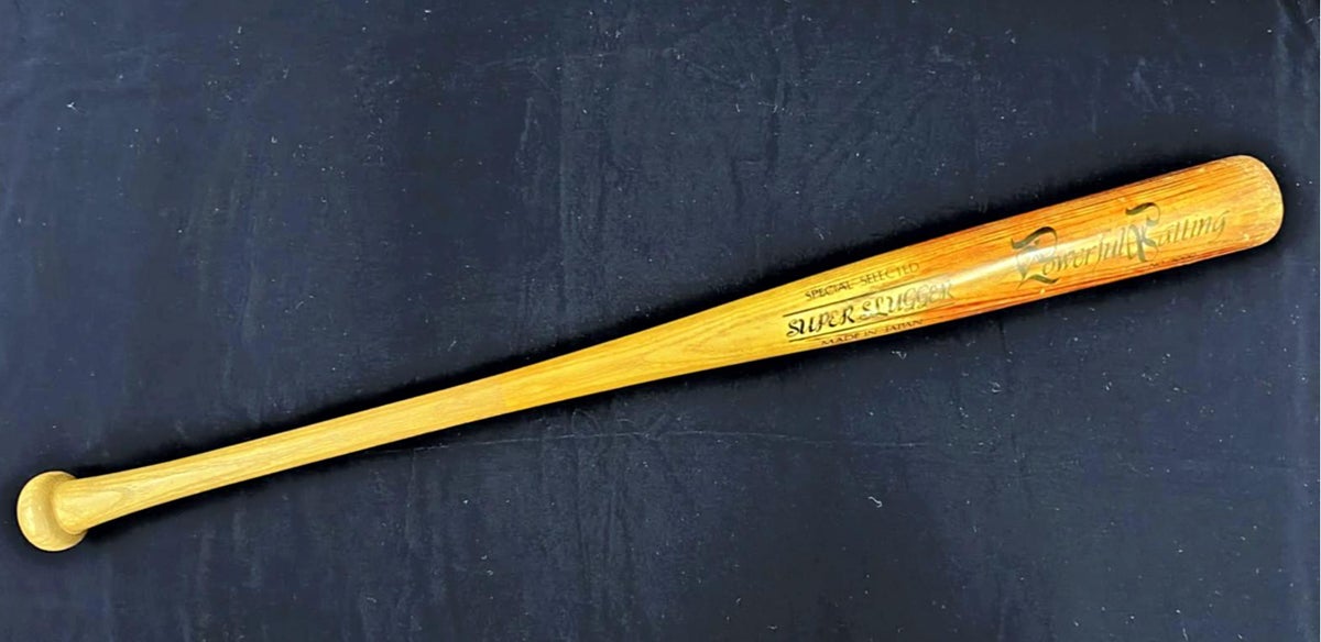 すし店で素振りの長嶋茂雄さん「素振りは食事のようなものですから」と