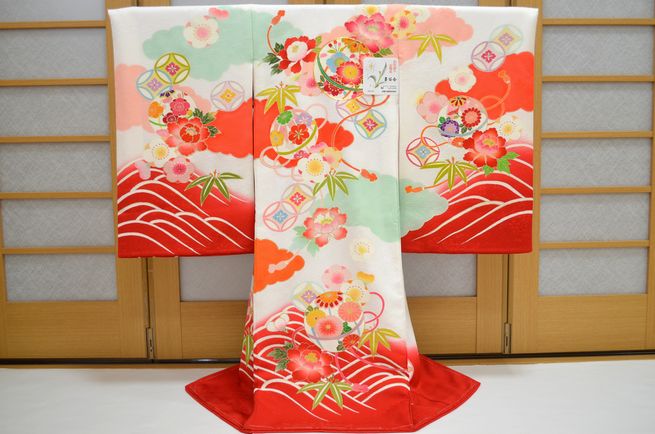 お宮参り 赤ちゃん着物 女の子 産着 初着 京友禅 手描き 本染め 白地