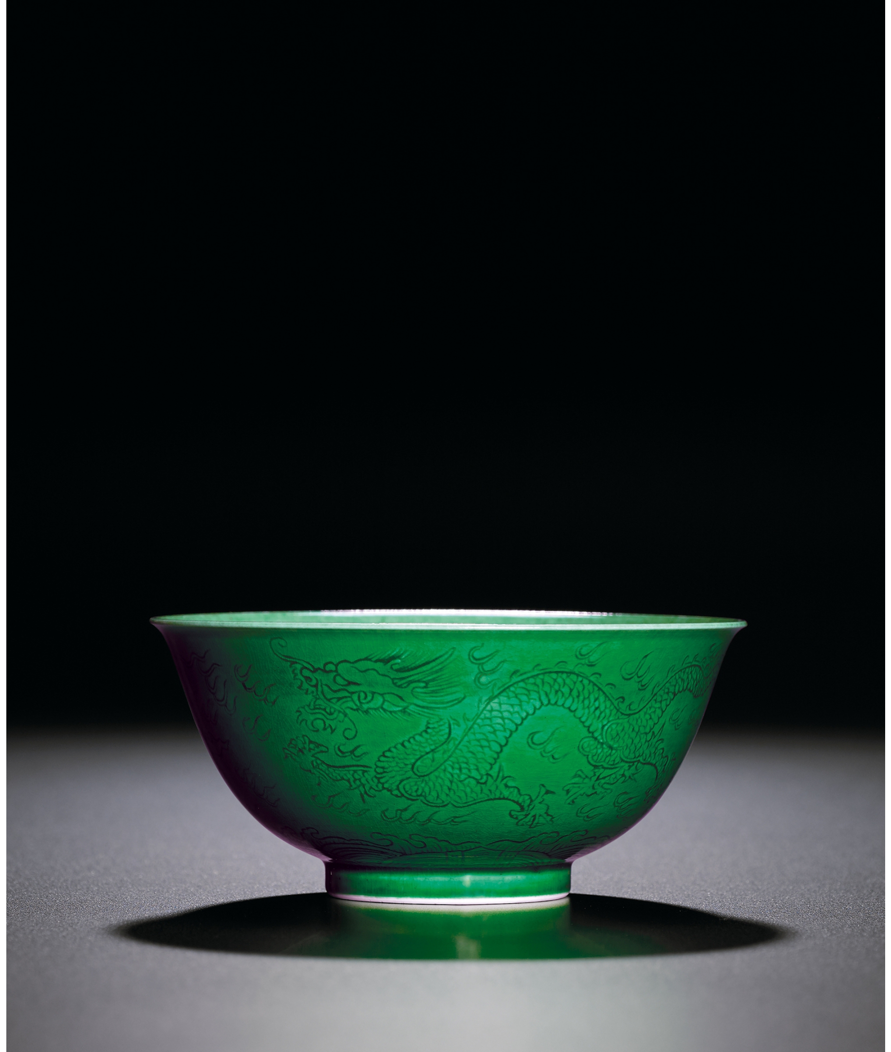 清道光綠釉雙龍紋碗-宇珍國際藝術| Yu Jen Taipei重要中國瓷雜工藝精品