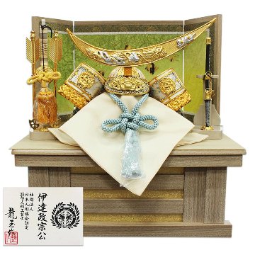 人気武将シリーズ8号伊達政宗白金兜 収納飾り /龍玉作-人形の松川