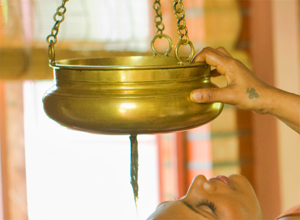 アーユルヴェーダ｜シロダーラ｜ダーラポット｜金属