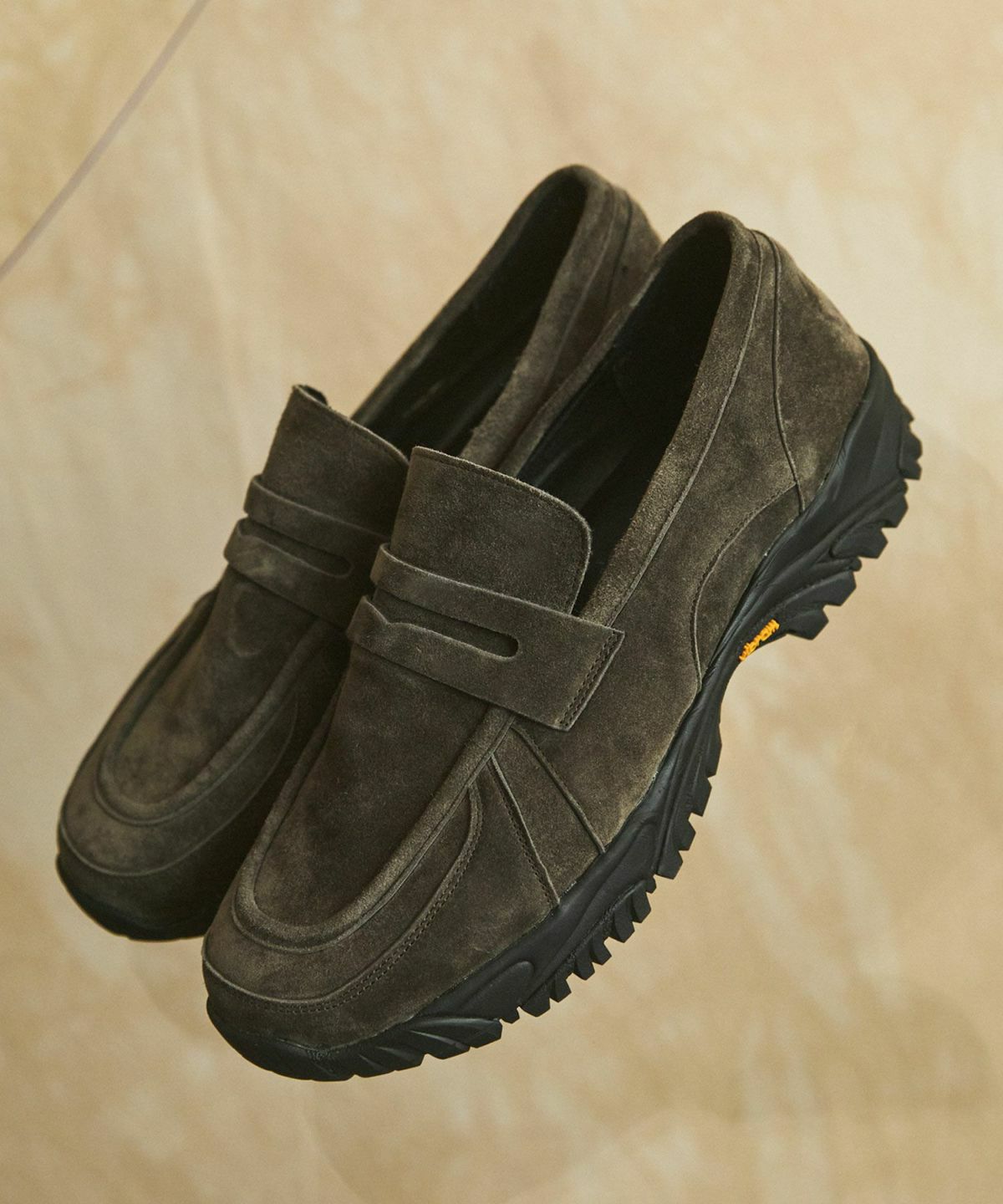 000000000879-04-xl.jpg?t=