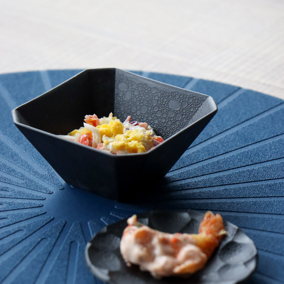 モダンでスタイリッシュな豆鉢。 | 有田焼 泡化粧 スクエア小鉢