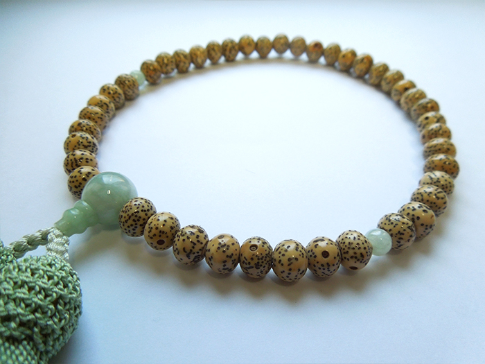 星月菩提樹尺丸片手数珠青磁二五房ビルマ翡翠仕立 お数珠の安田念珠店