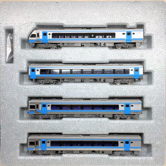 JR四国 2000系「南風」が入線しました。KATO 10-1503 | NGaugeJP